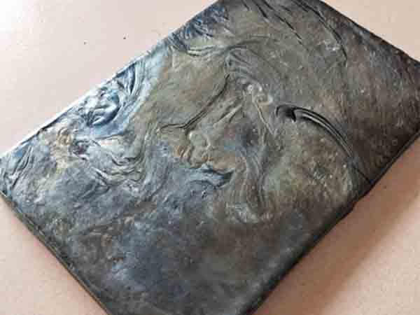 鑄石板需要清理嗎？怎么做？